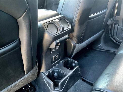 Used 2020 Jeep Gladiator Overland w/ LED Lighting Group image 10