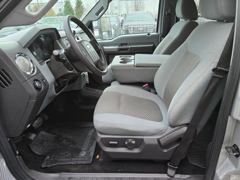 Used 2011 Ford F250 XLT w/ XLT Interior Pkg image 28