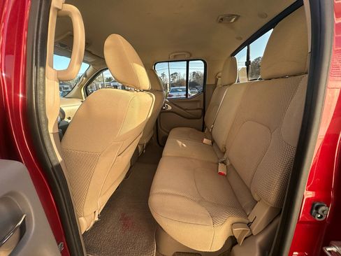 Used 2018 Nissan Frontier SV image 23