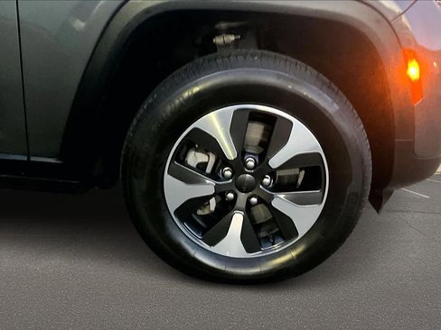 Used 2024 Jeep Grand Cherokee Limited 4xe image 33