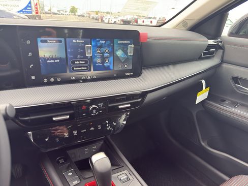 New 2026 Nissan Kicks SR w/ Cold Weather Package image 21