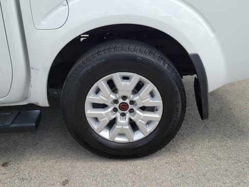 Used 2012 Nissan Frontier S RWD image 21