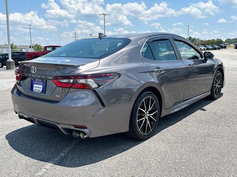 Used 2024 Toyota Camry SE FWD image 7
