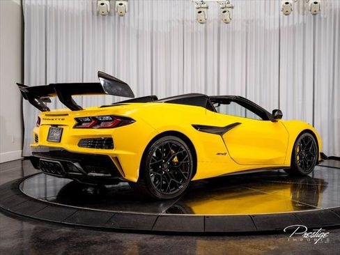 Used 2026 Chevrolet Corvette ZR1 w/ ZR1 Carbon Fiber Aero Package RWD image 27