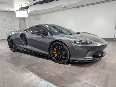 Used 2022 McLaren GT image 20