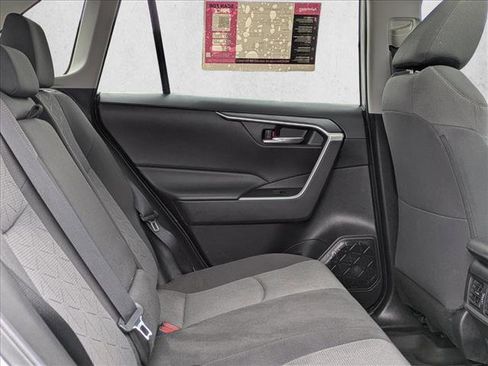 Used 2022 Toyota RAV4 XLE AWD/4WD image 25