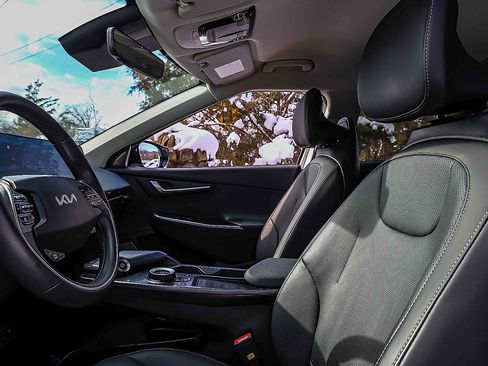 Certified 2024 Kia EV6 Wind w/ Wind Technology Package image 7