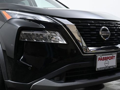 Used 2021 Nissan Rogue SL w/ Premium Package image 6