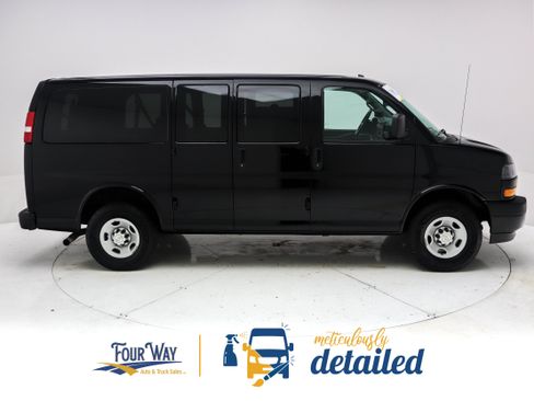 Used 2020 Chevrolet Express 2500 LS w/ Driver Convenience Package RWD image 2