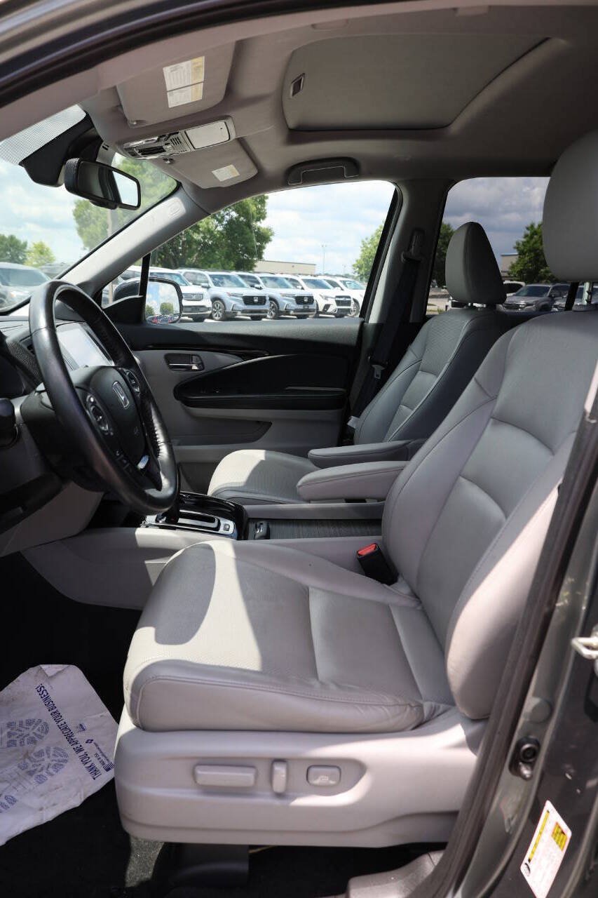 Used 2017 Honda Ridgeline RTL-E image 13