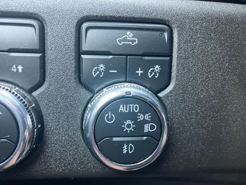 Used 2025 GMC Sierra 1500 Elevation AWD/4WD image 16