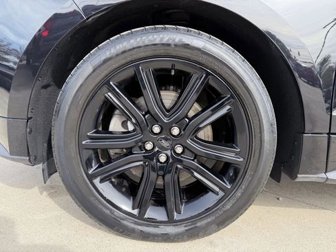 Used 2020 Ford Edge ST-Line w/ Cold Weather Package image 28