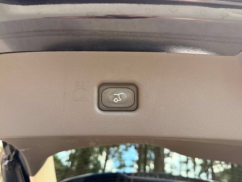 Used 2023 Lincoln Nautilus Reserve w/ Equipment Group 201A AWD/4WD image 18