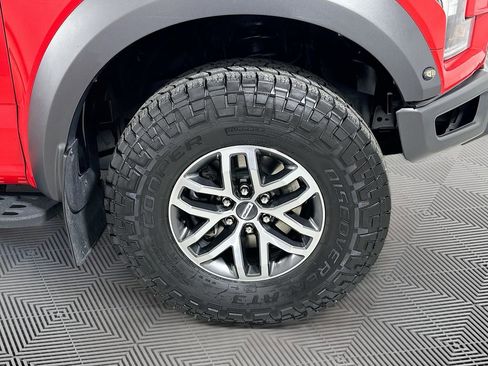 Certified 2018 Ford F150 Raptor w/ Equipment Group 802A Luxury image 22