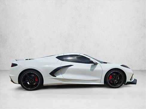 Used 2021 Chevrolet Corvette Stingray Preferred Cpe w/ Z51 Performance Package RWD image 4