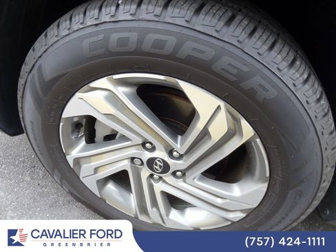 Used 2021 Hyundai Santa Fe SEL w/ Convenience + Premium Package FWD image 9