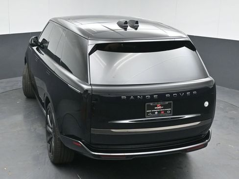 Used 2025 Land Rover Range Rover SV AWD/4WD image 50