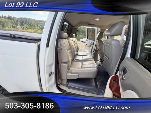 Used 2009 GMC Sierra 2500 SLT w/ Entertainment Package AWD/4WD image 42