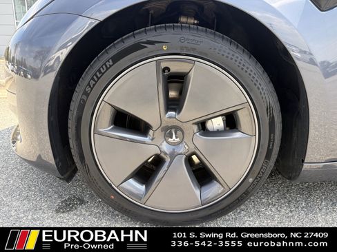 Used 2023 Tesla Model 3 Standard Range image 32