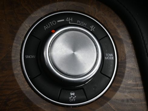 Used 2021 Nissan Armada SL w/ Captain's Chairs Package image 22