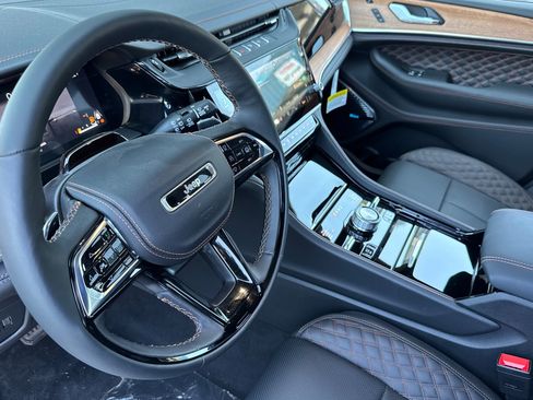 New 2026 Jeep Grand Cherokee L Summit AWD/4WD image 9