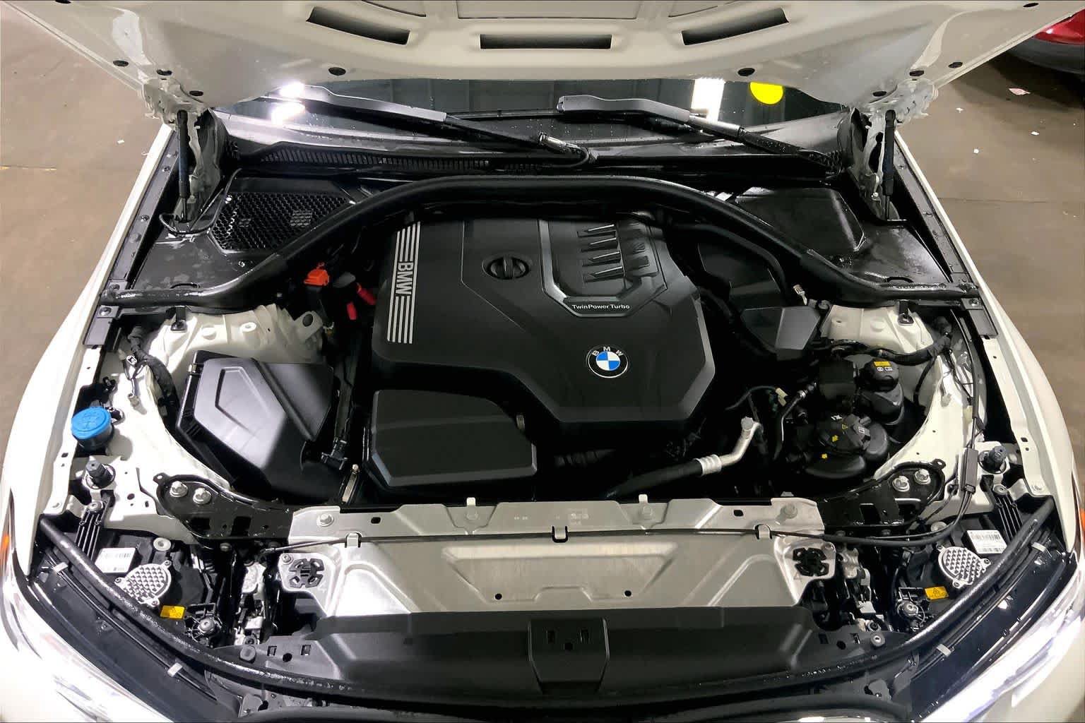 Used 2022 BMW 330i xDrive Sedan w/ Premium Package AWD/4WD image 32
