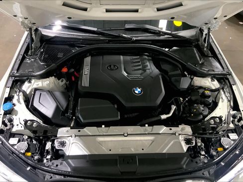 Used 2022 BMW 330i xDrive Sedan w/ Premium Package AWD/4WD image 32