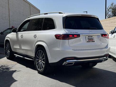 New 2026 Mercedes-Benz GLS 580 4MATIC image 8
