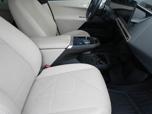 Used 2024 BMW iX xDrive50 w/ Sport Package image 13