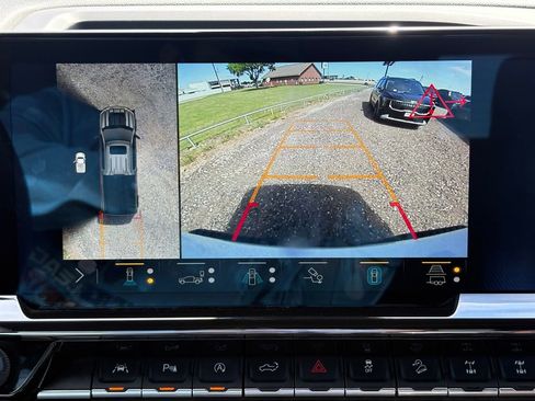 Used 2023 Chevrolet Silverado 1500 ZR2 w/ Technology Package image 34