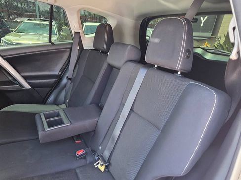Used 2016 Toyota RAV4 XLE w/ Convenience Package FWD image 21