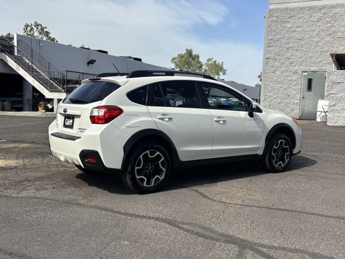 Used 2016 Subaru Crosstrek 2.0i Premium AWD/4WD image 3