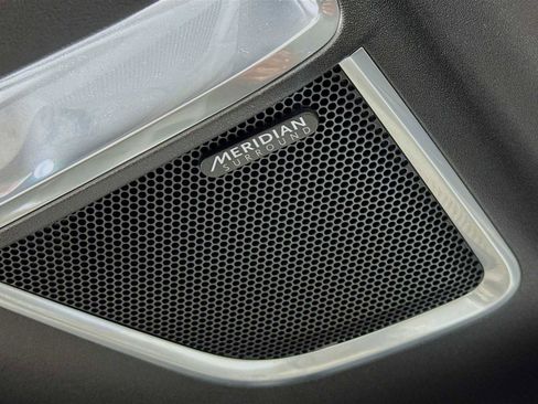 Used 2024 Jaguar E-PACE R-Dynamic SE image 20