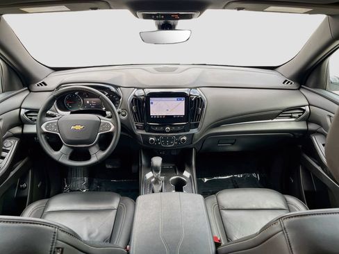 Used 2023 Chevrolet Traverse LT w/ LT Premium Package AWD/4WD image 24