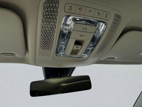 Used 2023 Mercedes-Benz GLA 250 w/ Premium Package image 32