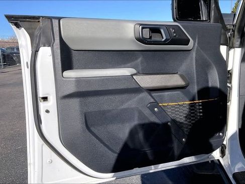 Used 2022 Ford Bronco Badlands image 18