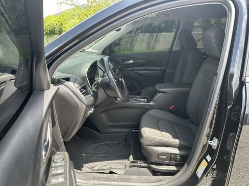 Certified 2021 Chevrolet Equinox LT FWD image 2