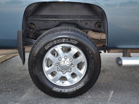 Used 2011 Chevrolet Silverado 2500 LT w/ Convenience Package AWD/4WD image 44