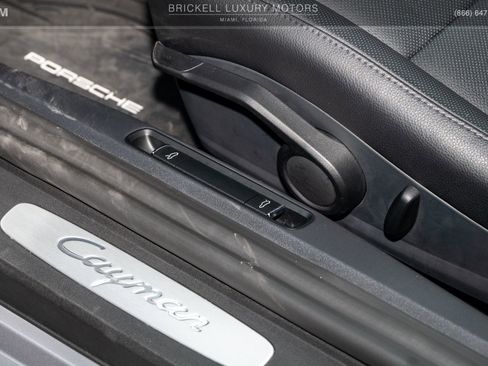 Used 2024 Porsche 718 Cayman image 56