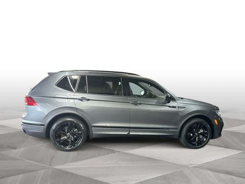 Certified 2024 Volkswagen Tiguan SE R-Line FWD image 9