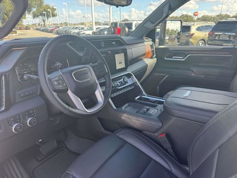 Used 2025 GMC Sierra 2500 Denali w/ Denali Reserve Package image 36