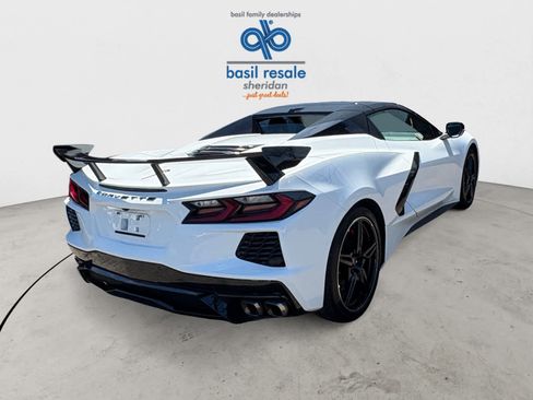 Used 2022 Chevrolet Corvette Stingray Premium Conv w/ Z51 Performance Package RWD image 6