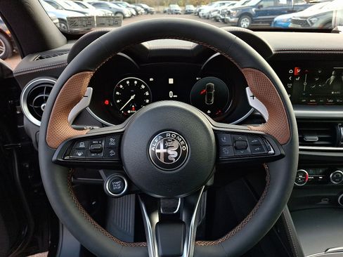 New 2025 Alfa Romeo Stelvio Sprint image 16