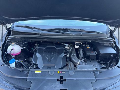 Used 2026 Kia Carnival FWD image 35