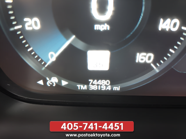 Used 2016 Volvo XC90 T6 Momentum w/ Momentum Plus Package AWD/4WD image 21
