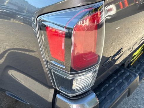 Used 2021 Toyota Tacoma TRD Pro AWD/4WD image 27