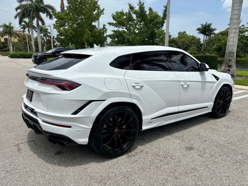 Used 2024 Lamborghini Urus S AWD/4WD image 6