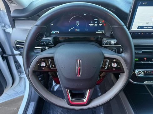 Certified 2024 Lincoln Corsair Reserve w/ Jet Appearance Package AWD/4WD image 18