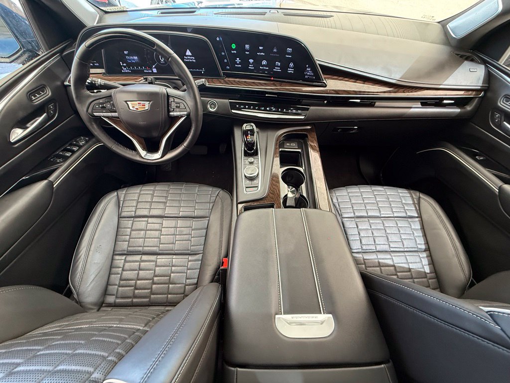 Used 2024 Cadillac Escalade Sport Platinum w/ LPO, ONYX Package AWD/4WD image 28