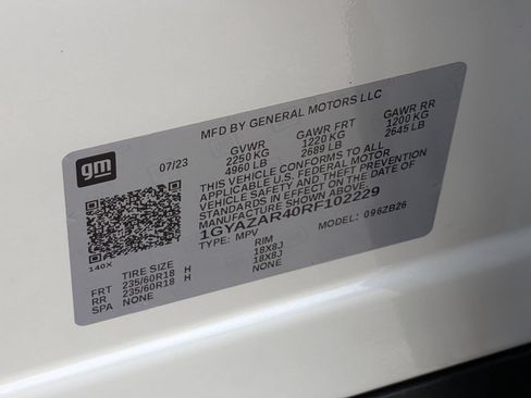 Used 2024 Cadillac XT4 Luxury w/ Cold Weather Package FWD image 29